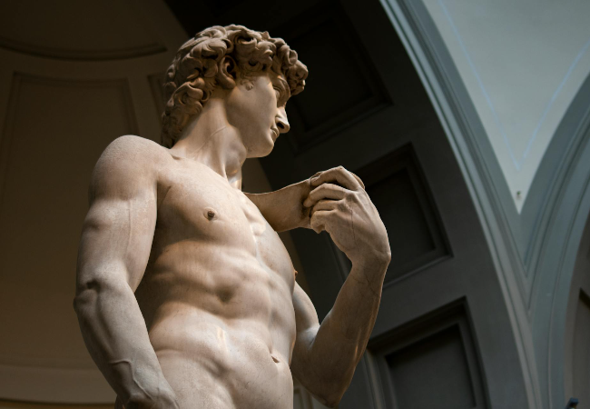 Estate 2025: il turismo italiano tra performance da record e nuove sfide strategiche 